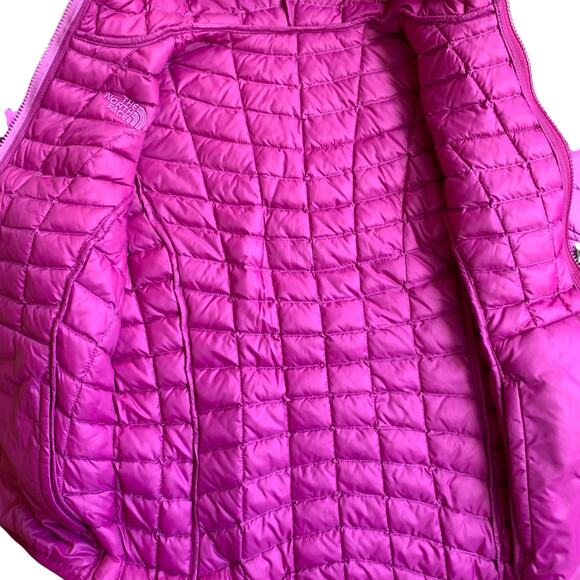 The North Face Girls' Reversible Thermoball Hoodie Jacket - Picture 4 of 15
